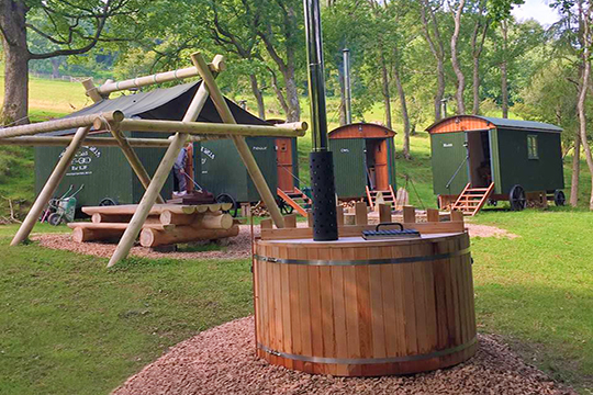 WOOD FIRED CEDAR HOT TUBS AND SAUNAS