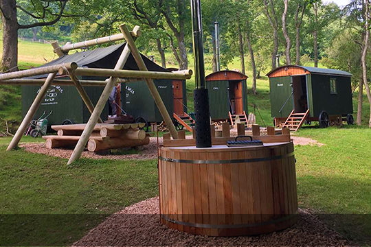 WOOD FIRED CEDAR HOT TUBS AND SAUNAS